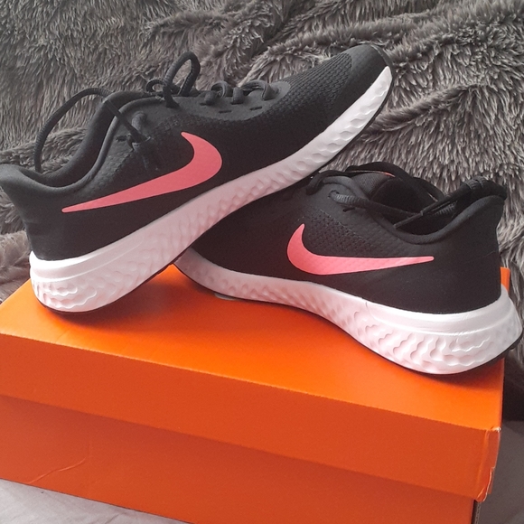 Nike revolution 5 sunset pulse Clearance
